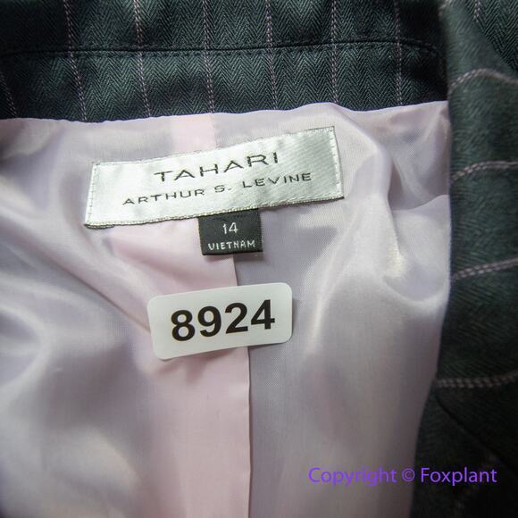 Tahari Arthur S. Levine pipe blazer three-button, women's size 14 - Picture 9 of 10